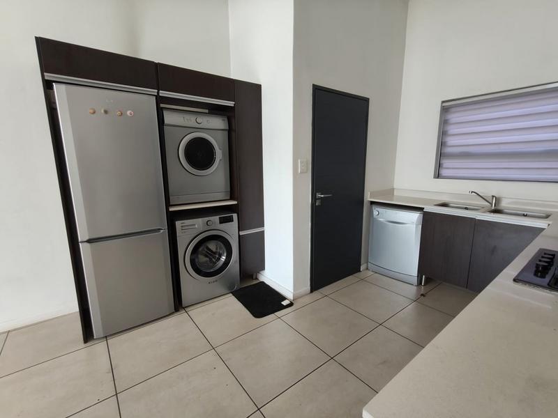 To Let 2 Bedroom Property for Rent in Fourways Gauteng