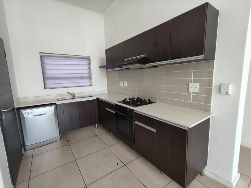 To Let 2 Bedroom Property for Rent in Fourways Gauteng