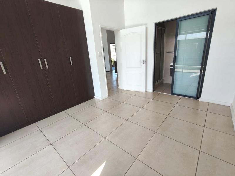 To Let 2 Bedroom Property for Rent in Fourways Gauteng