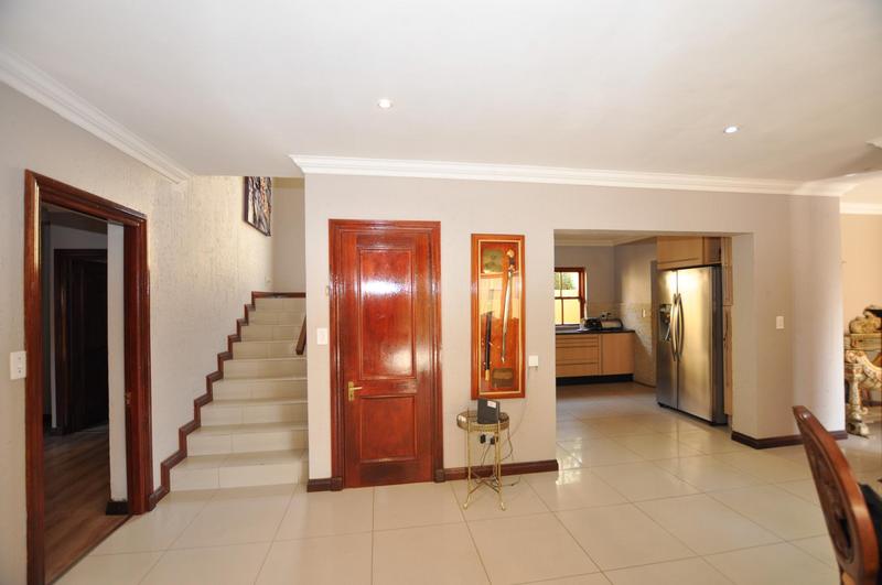 To Let 3 Bedroom Property for Rent in Broadacres Gauteng