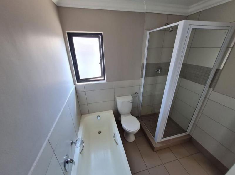 3 Bedroom Property for Sale in Broadacres Gauteng