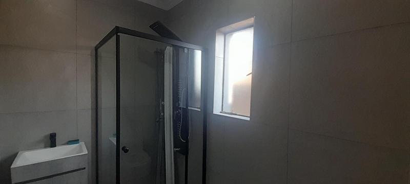 To Let 2 Bedroom Property for Rent in Eldoraigne Gauteng