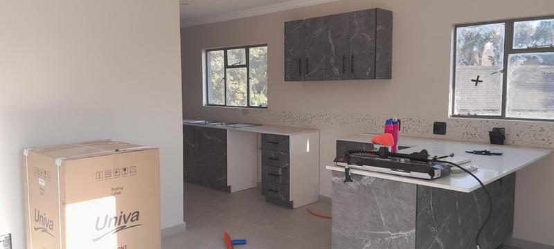 To Let 2 Bedroom Property for Rent in Eldoraigne Gauteng