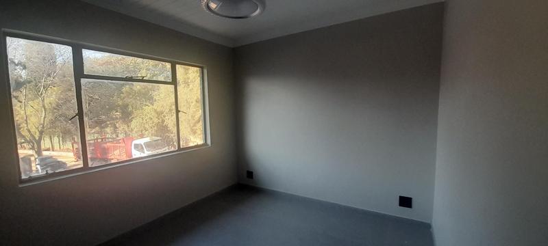 To Let 2 Bedroom Property for Rent in Eldoraigne Gauteng