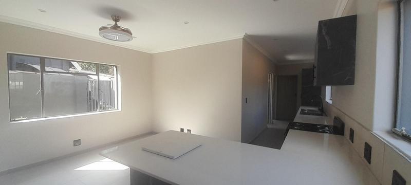 To Let 2 Bedroom Property for Rent in Eldoraigne Gauteng