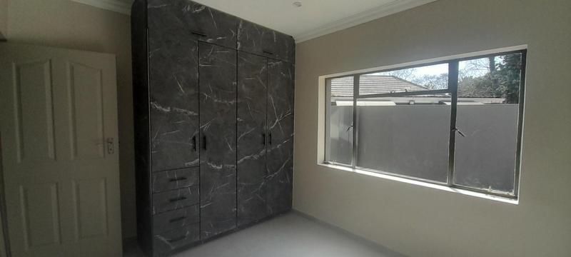 To Let 2 Bedroom Property for Rent in Eldoraigne Gauteng