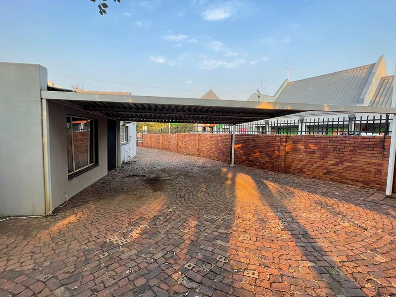 To Let commercial Property for Rent in Wierda Park Gauteng