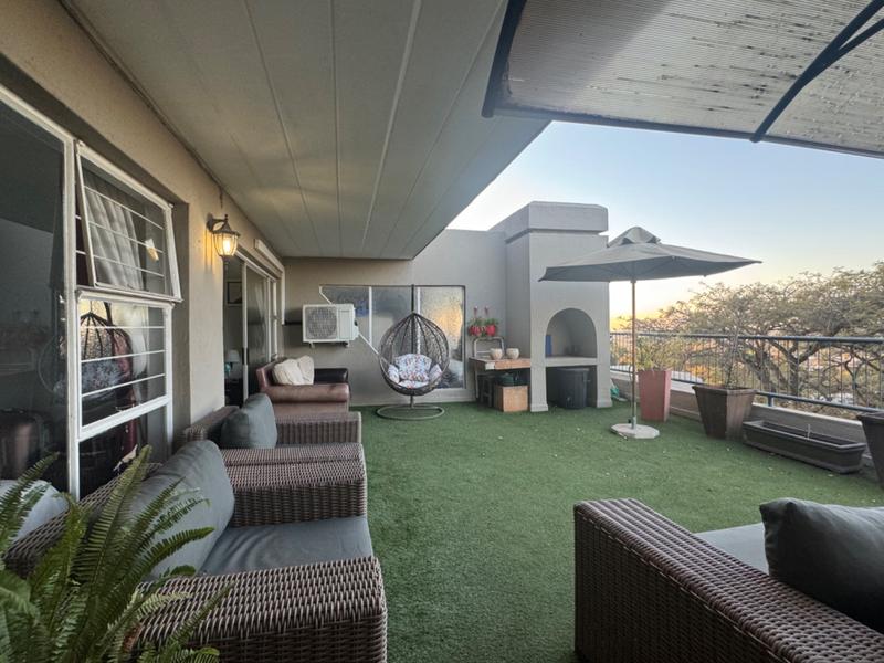 3 Bedroom Property for Sale in Constantia Kloof Gauteng