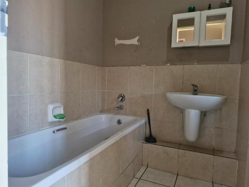 2 Bedroom Property for Sale in Comet Gauteng