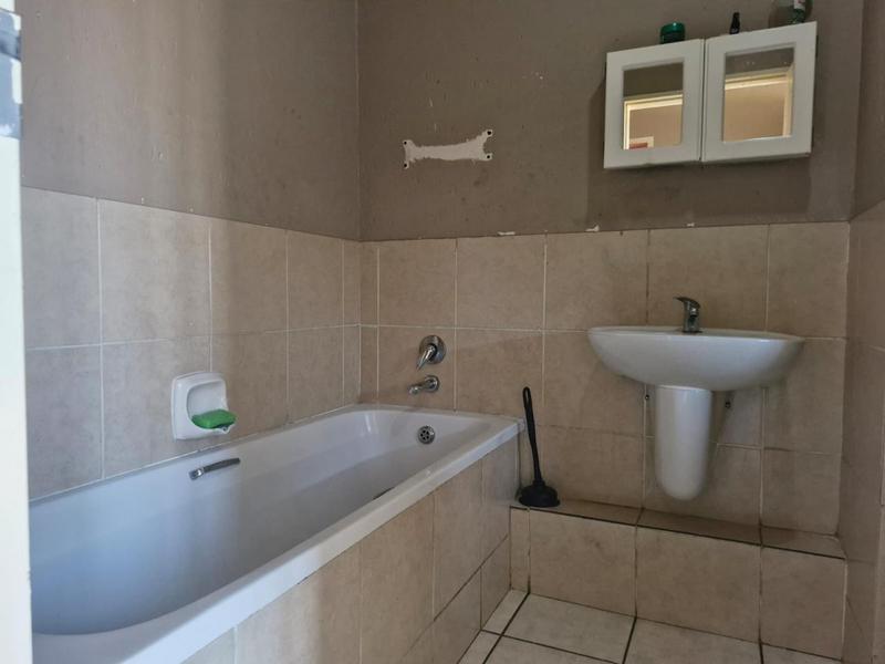 2 Bedroom Property for Sale in Comet Gauteng