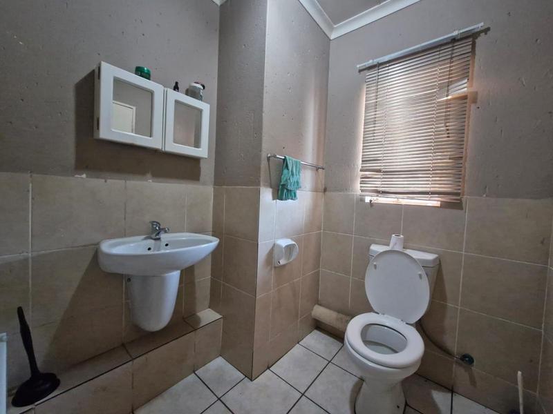 2 Bedroom Property for Sale in Comet Gauteng