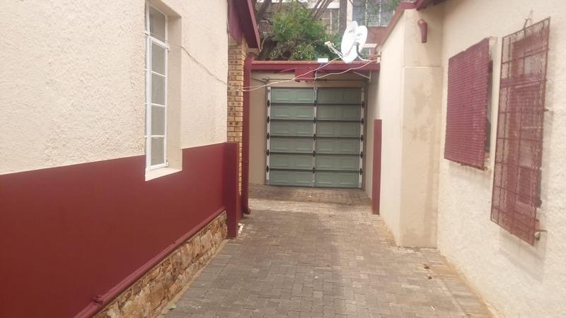 6 Bedroom Property for Sale in Yeoville Gauteng