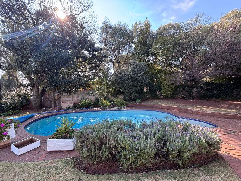 4 Bedroom Property for Sale in Florida Glen Gauteng