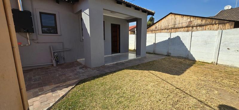 To Let 2 Bedroom Property for Rent in Elspark Gauteng