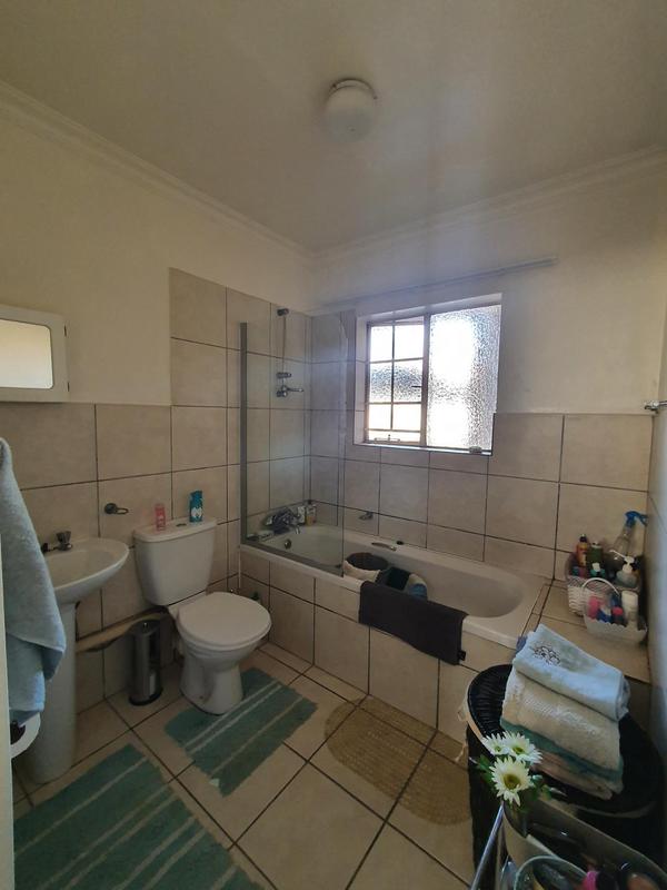 1 Bedroom Property for Sale in Newmark Estate Gauteng