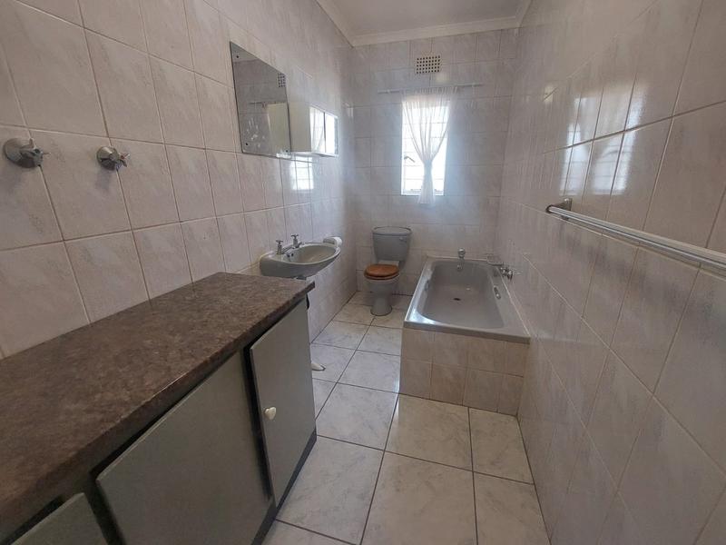 4 Bedroom Property for Sale in Randgate Gauteng