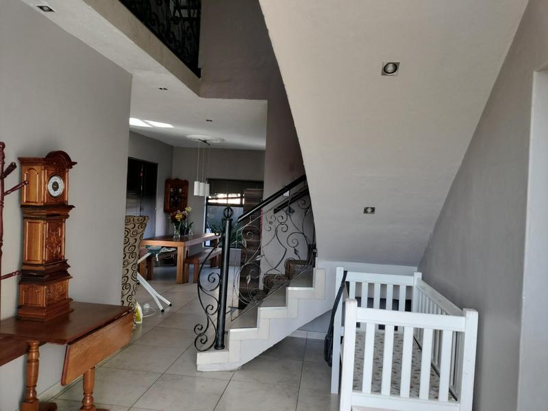 4 Bedroom Property for Sale in Pierre Van Ryneveld Gauteng