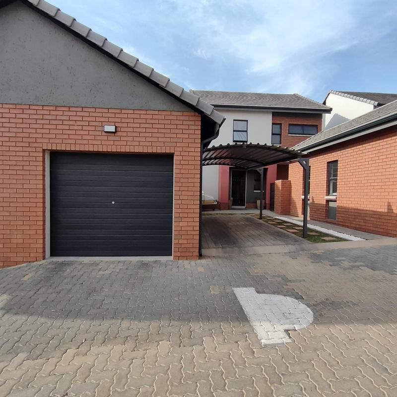 3 Bedroom Property for Sale in Amberfield Gauteng