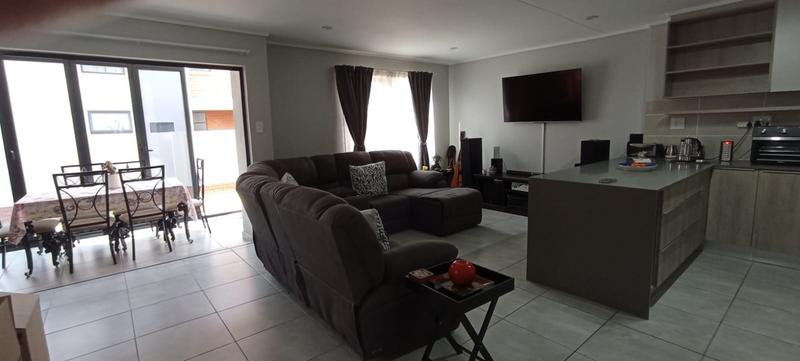 3 Bedroom Property for Sale in Amberfield Gauteng