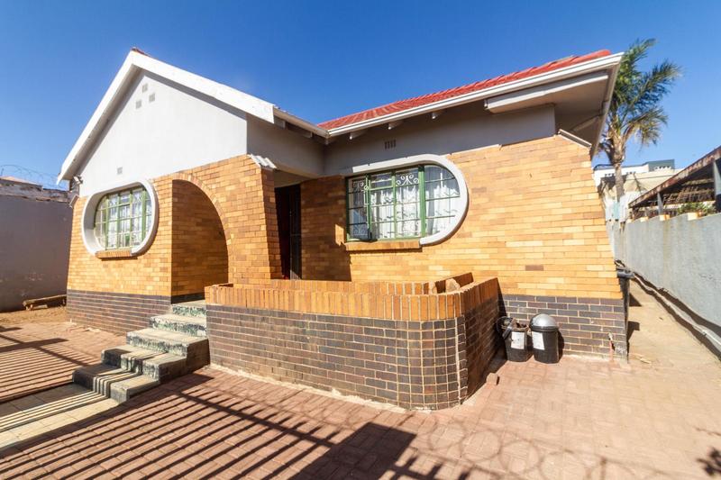 5 Bedroom Property for Sale in Brixton Gauteng