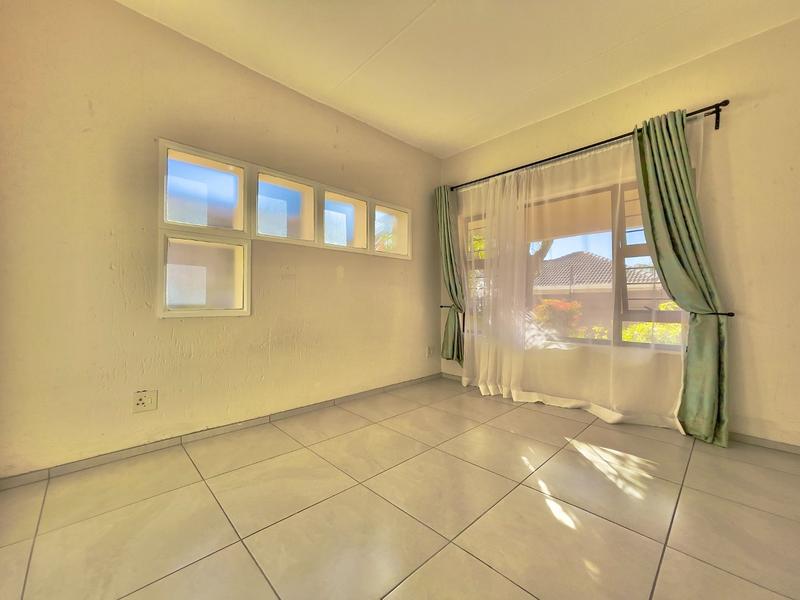 To Let 2 Bedroom Property for Rent in Sunninghill Gauteng