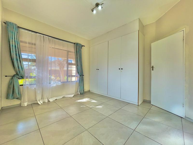 To Let 2 Bedroom Property for Rent in Sunninghill Gauteng