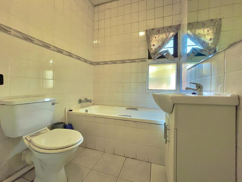 To Let 2 Bedroom Property for Rent in Sunninghill Gauteng