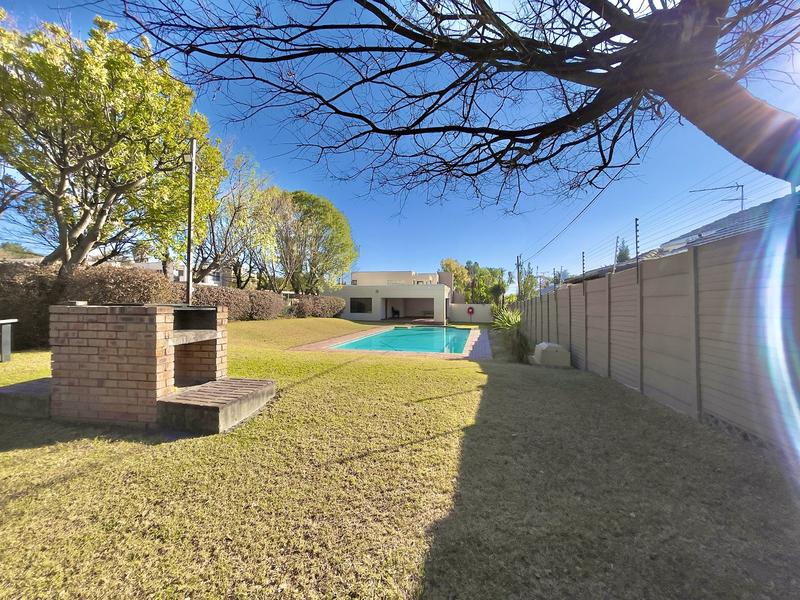 To Let 2 Bedroom Property for Rent in Sunninghill Gauteng