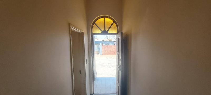 To Let 3 Bedroom Property for Rent in Brixton Gauteng