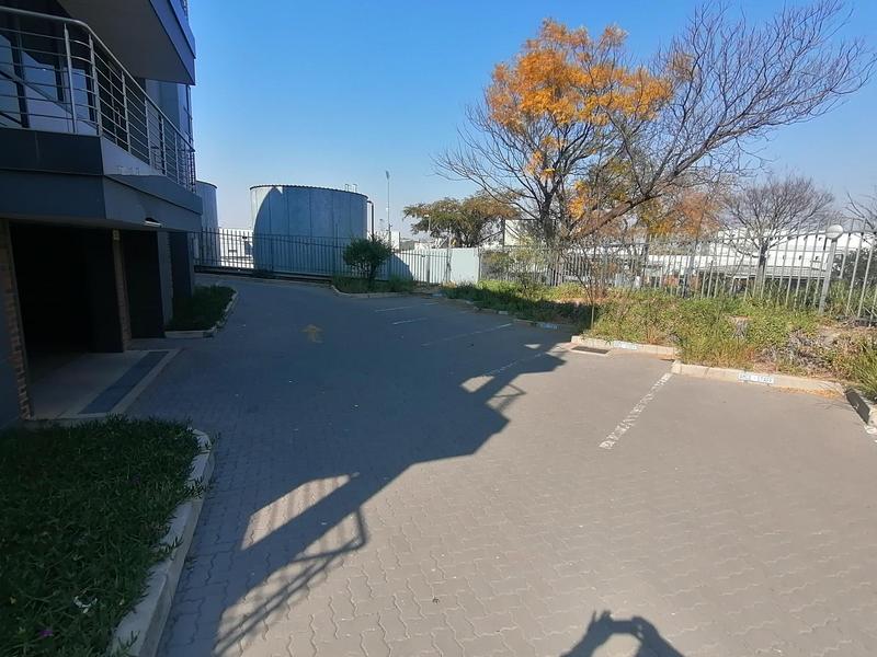 To Let commercial Property for Rent in Halfway Gardens Gauteng