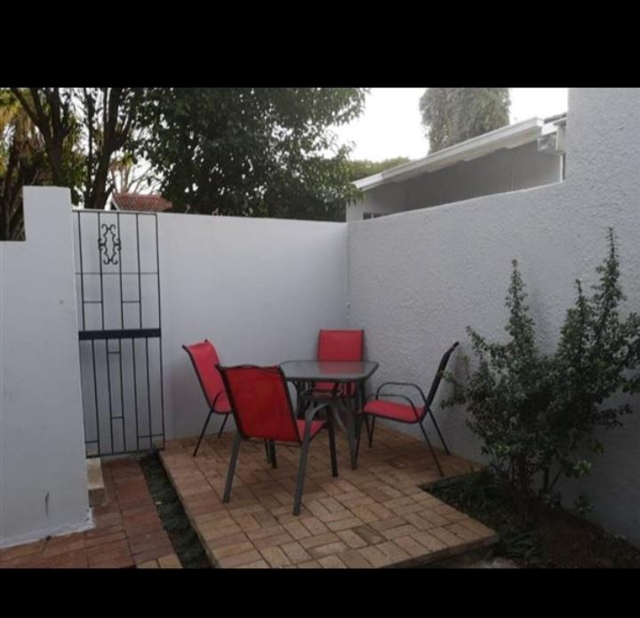 To Let 1 Bedroom Property for Rent in Bordeaux Gauteng