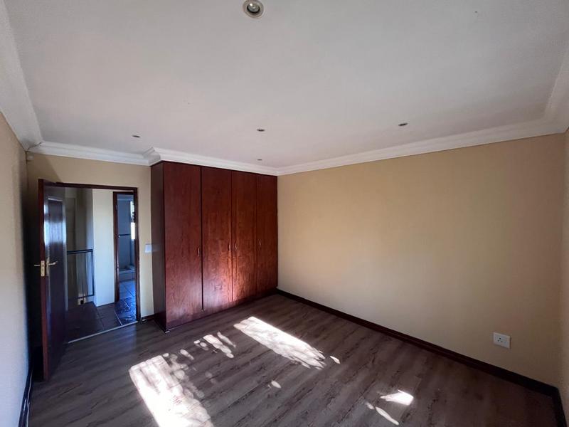 To Let 3 Bedroom Property for Rent in Ruimsig Gauteng