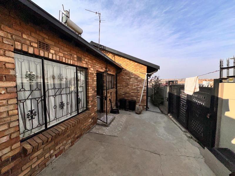 2 Bedroom Property for Sale in Ivory Park Gauteng