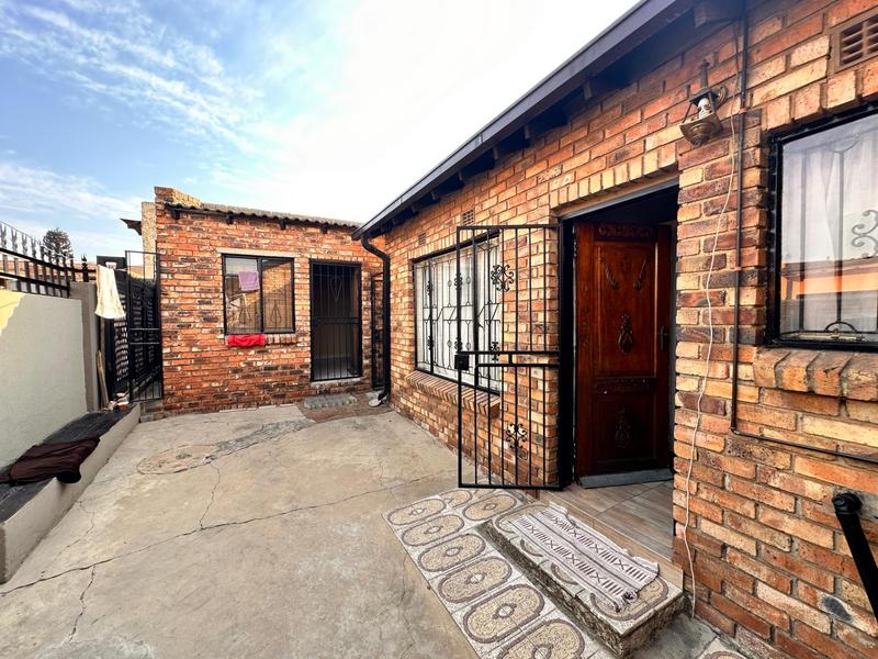 2 Bedroom Property for Sale in Ivory Park Gauteng