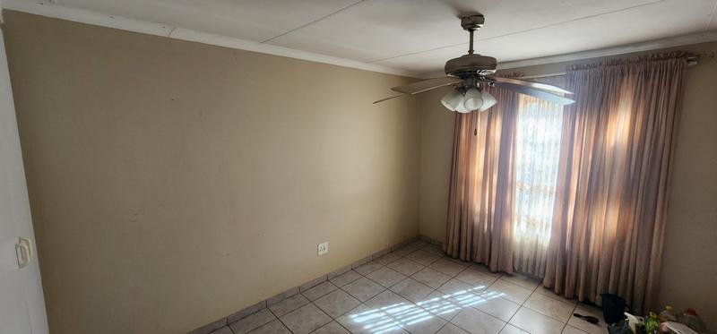 2 Bedroom Property for Sale in Theresa Park Gauteng