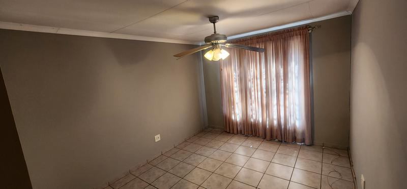 2 Bedroom Property for Sale in Theresa Park Gauteng