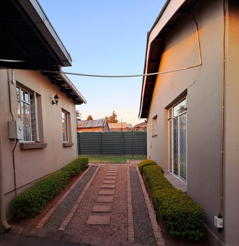 To Let 1 Bedroom Property for Rent in Primrose Gauteng