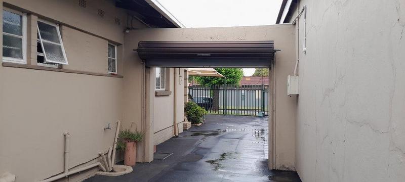 To Let 1 Bedroom Property for Rent in Primrose Hill Gauteng