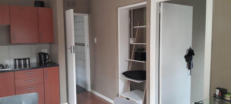 To Let 1 Bedroom Property for Rent in Primrose Hill Gauteng