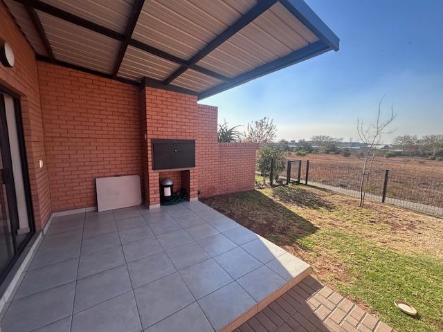 2 Bedroom Property for Sale in Six Fountains Residential Estate Gauteng