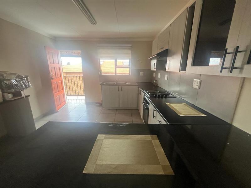 2 Bedroom Property for Sale in Florida Gauteng