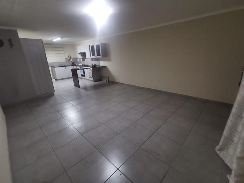 2 Bedroom Property for Sale in Florida Gauteng