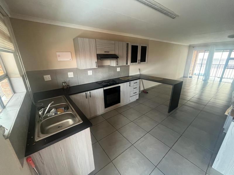 2 Bedroom Property for Sale in Florida Gauteng