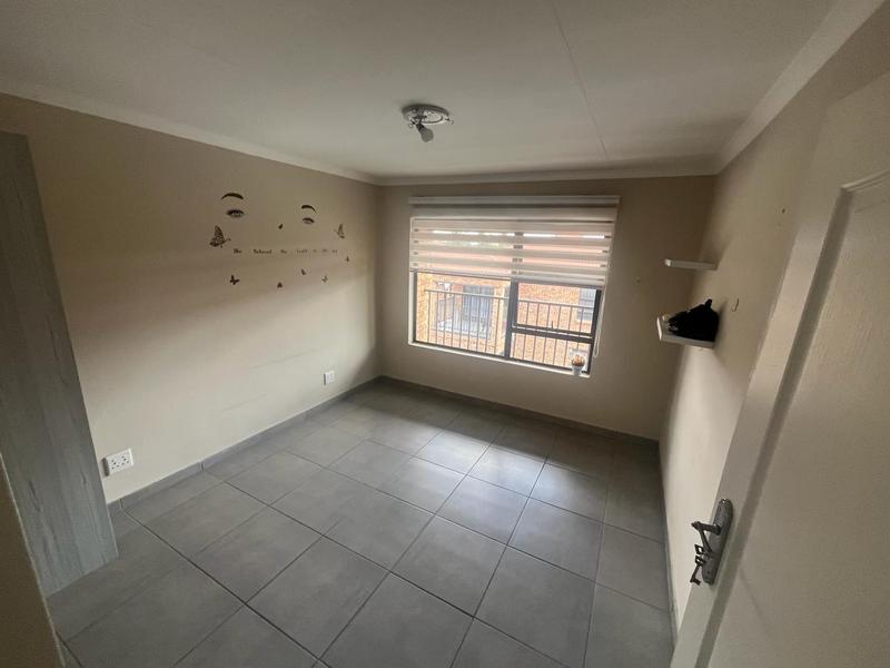 2 Bedroom Property for Sale in Florida Gauteng