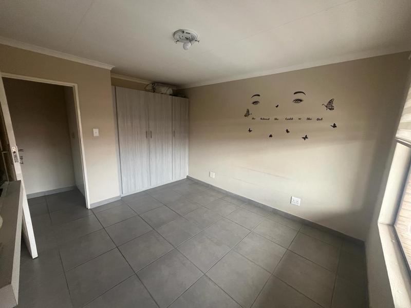 2 Bedroom Property for Sale in Florida Gauteng