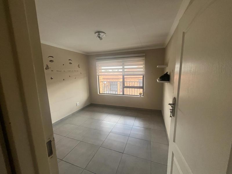 2 Bedroom Property for Sale in Florida Gauteng