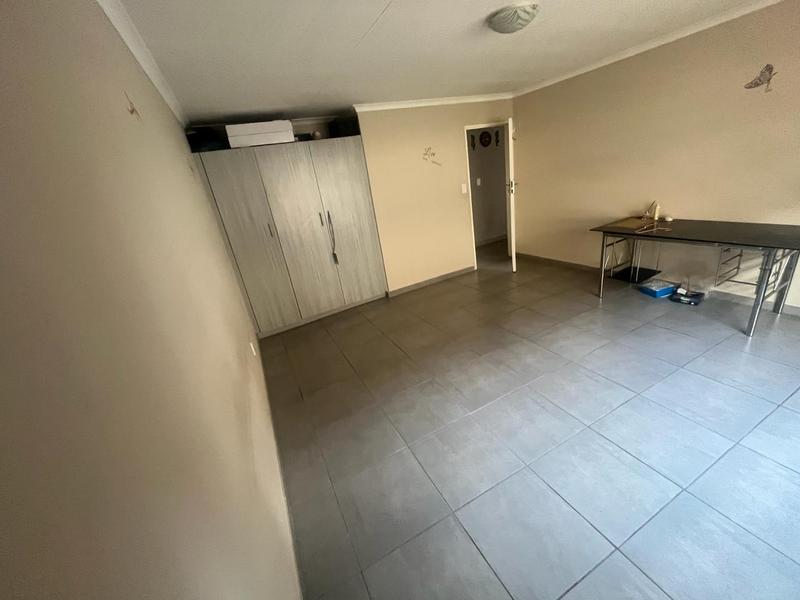 2 Bedroom Property for Sale in Florida Gauteng