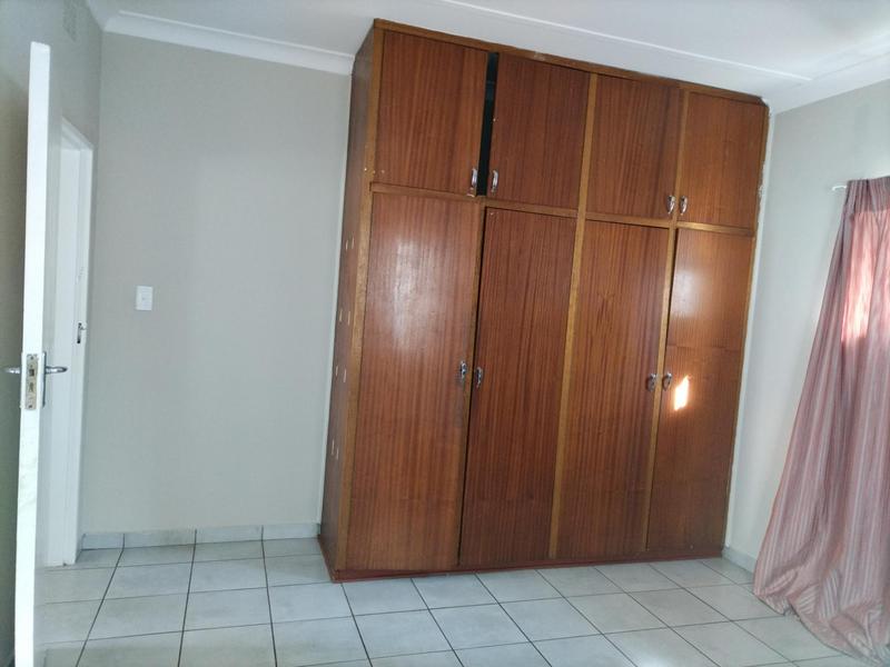 3 Bedroom Property for Sale in Mountain View Gauteng