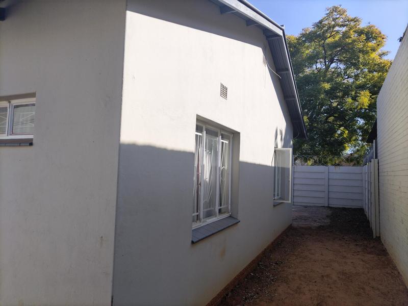 3 Bedroom Property for Sale in Mountain View Gauteng