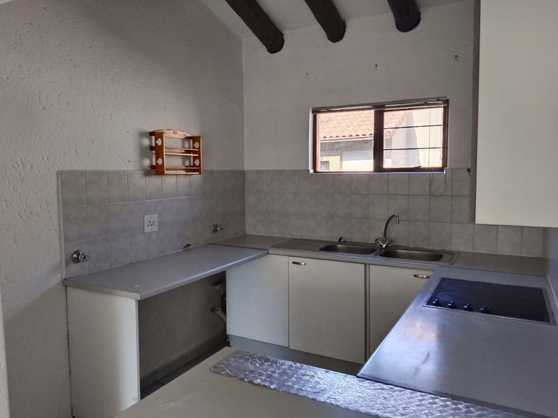 To Let 2 Bedroom Property for Rent in Paulshof Gauteng